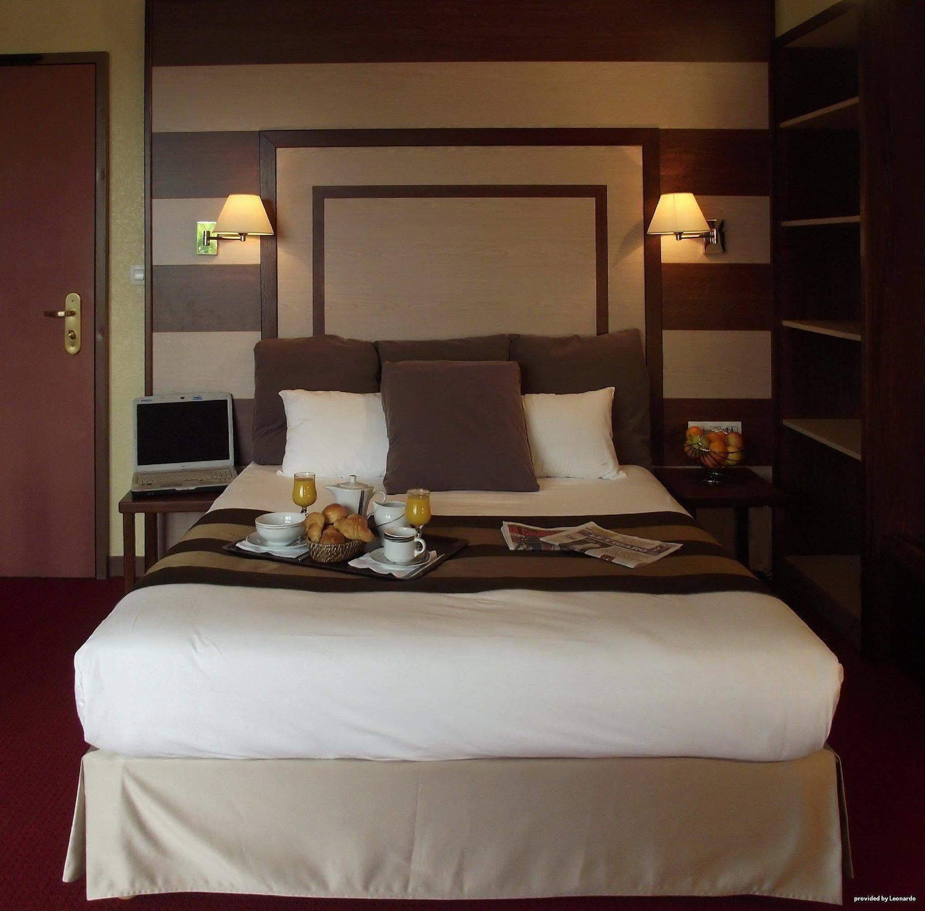Best Western Hotel De Paris Laval  Szoba fotó